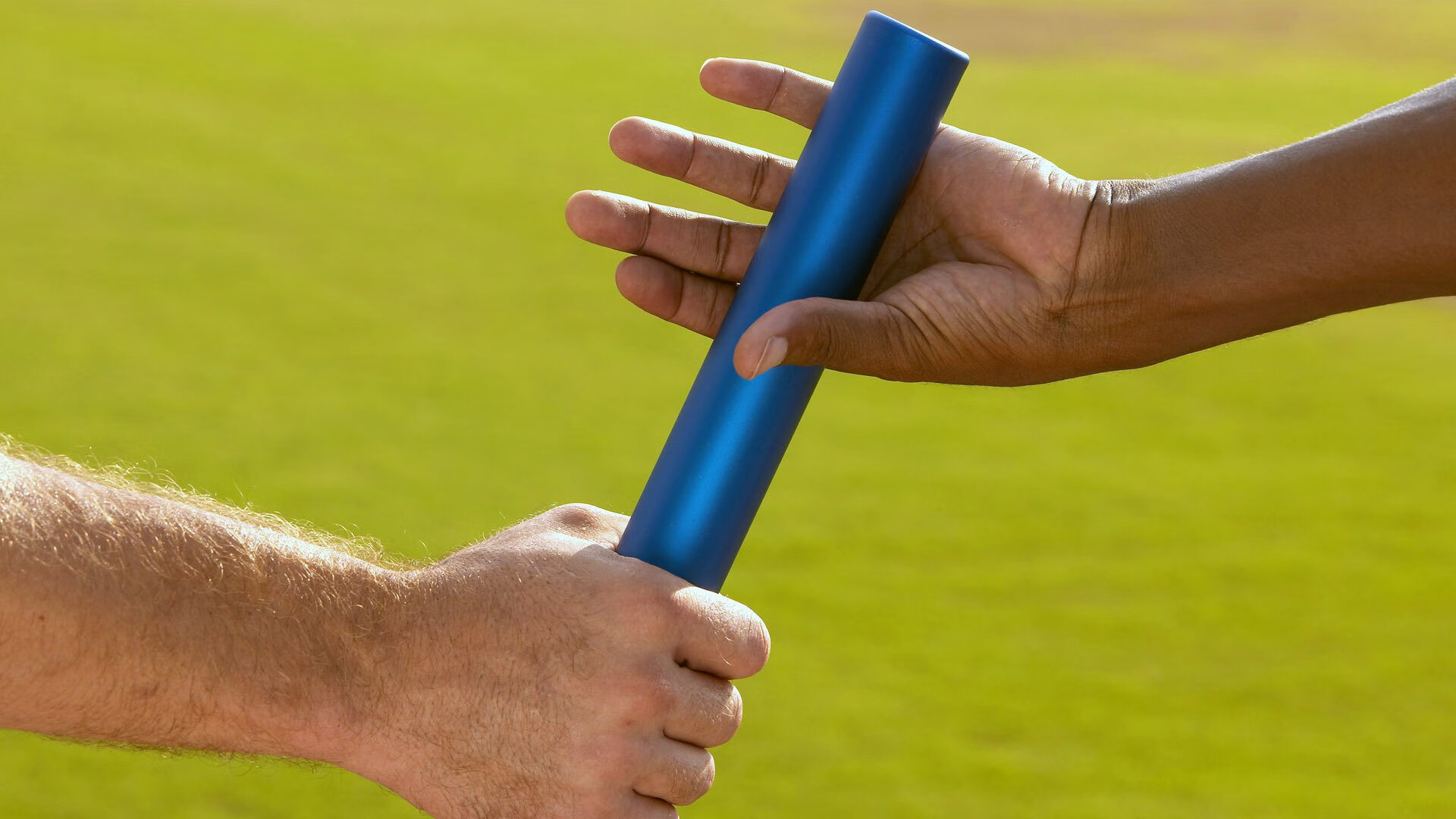 -_青少年足球训练营：青春奔跑的起点_，青少年足球培训班